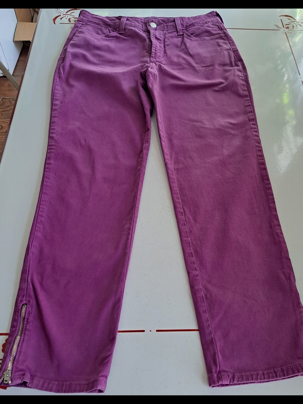 NYDJ Light Eggplant Color Size 8 Ankle Jeans with TUMMY TUCK TECHNOLOGY